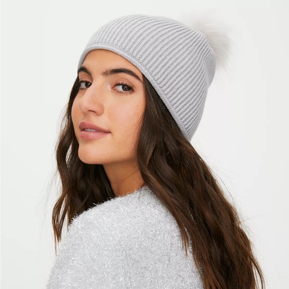 ARITZIA MAIN CHARACTER SNOW DAY BEANIE - Picture 9 of 9